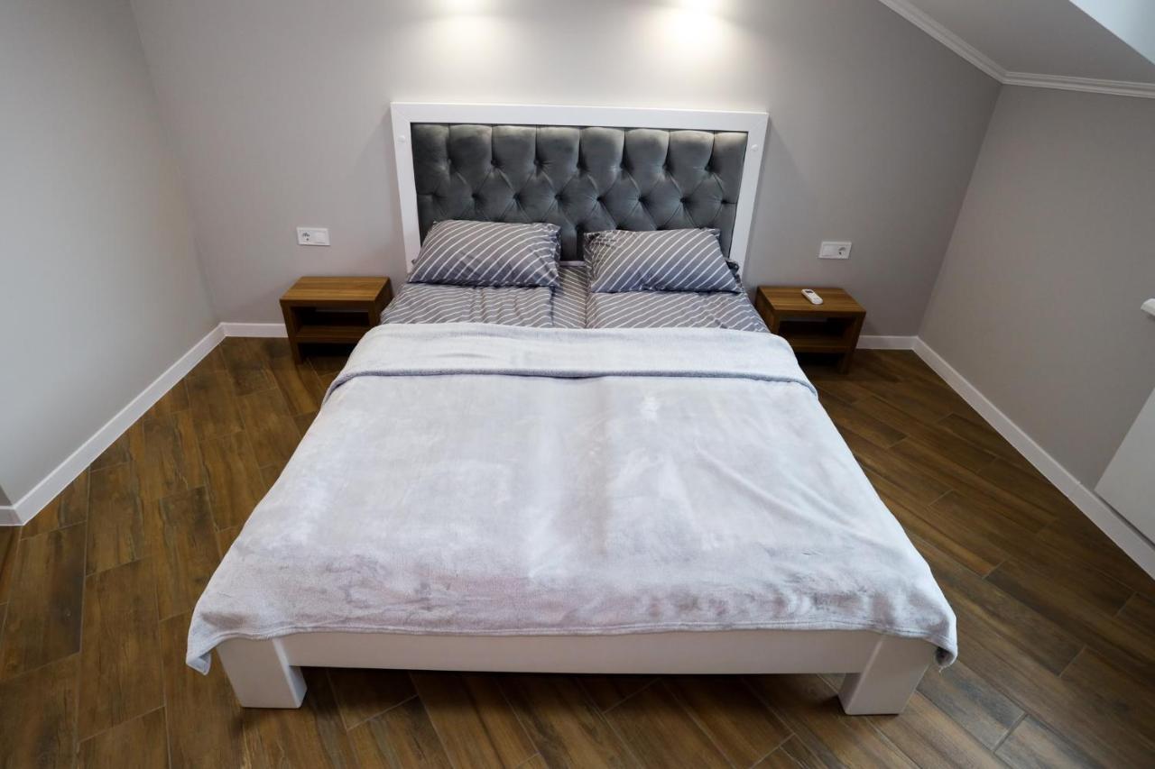 Apartments Ocheret Svityaz' Ngoại thất bức ảnh